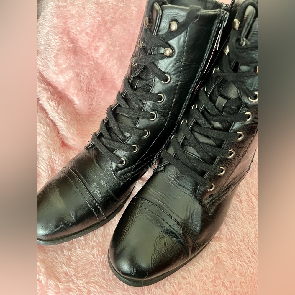 Wanted Black Lace-Up Women's Boots